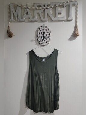 Old Navy Olive Green Sleeveless Tank Top with Subtle Front Graphic